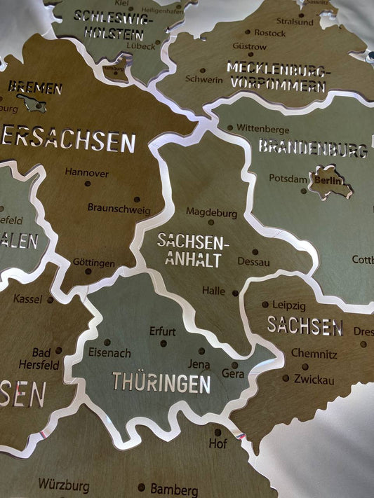 Карта Німеччини на акрилі з підсвіткою між областями колір Bavaria
