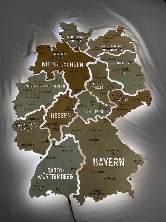 Карта Німеччини на акрилі з підсвіткою між областями колір Bavaria