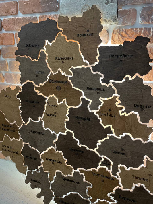 Карта Вінниці на акрилі з підсвіткою між районами колір Rosewood